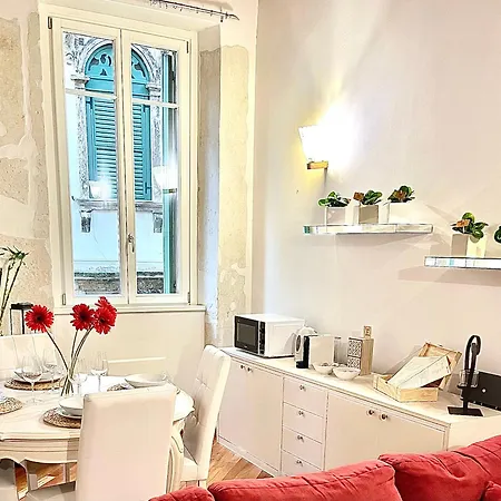 Magnolia - Piazza Delle Erbe Apartamento